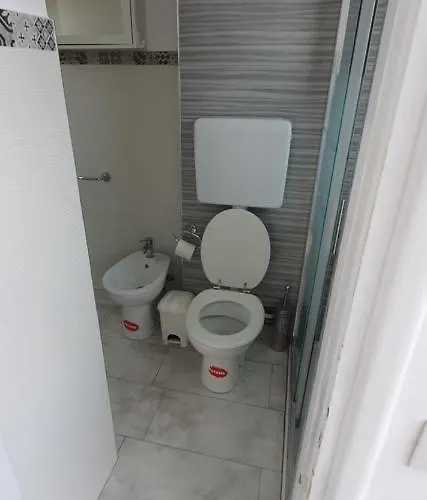 La Torinese Hostel *